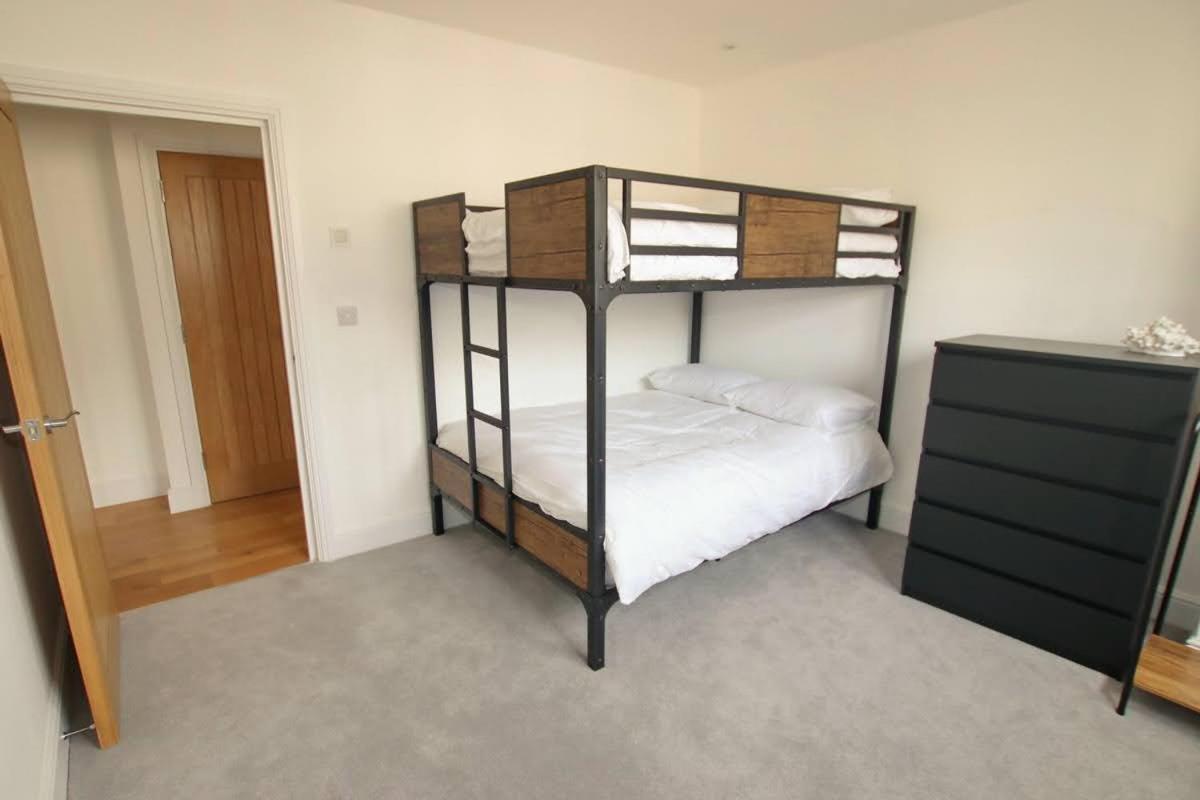 Modern Home For Small Groups By Stones Throw Apartments - Free Parking - Sea View Worthing Kültér fotó