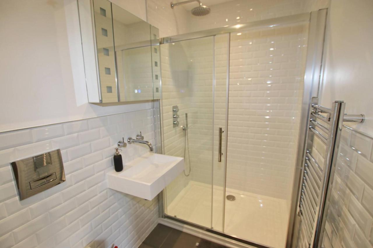 Modern Home For Small Groups By Stones Throw Apartments - Free Parking - Sea View Worthing Kültér fotó